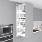 Вертикална колона БЯЛА Unique box STARAX 30 см шкаф плавно Blum