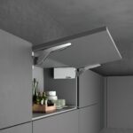 Blum AVENTOS HK-TOP механизъм за вдигащи врати